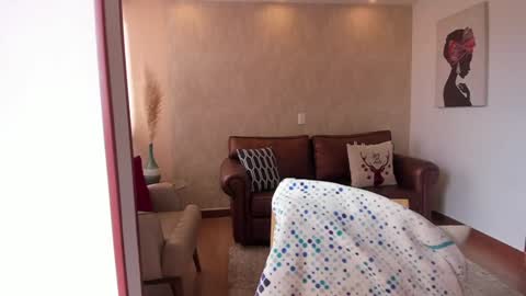 Snapshot of hinnata69 chatting on 01-23-25, 07:29 Hinnata online show from 01-23-25, 07:29