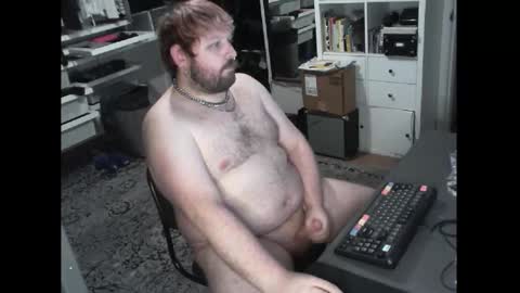 Snapshot of hipguy91 chatting on 12-14-25, 03:56 hipguy91 online show from 12-14-25, 03:56