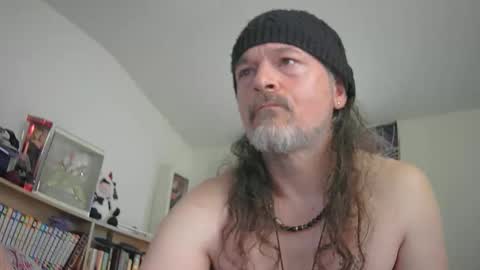 hippiedad333 online show from 05-17-26, 04:58