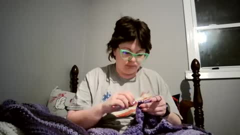 Bella online show from 03-07-25, 01:09