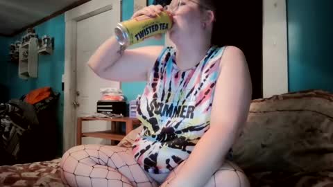 Bella online show from 10-09-25, 01:14