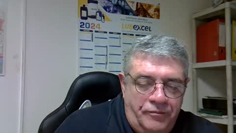 hippo online show from 01-02-25, 07:23