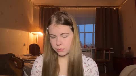 Snapshot of hirokosersen chatting on 12-21-25, 01:40 I am Amy ntmu Lets hit 10 Thumbs Up together online show from 12-21-25, 01:40