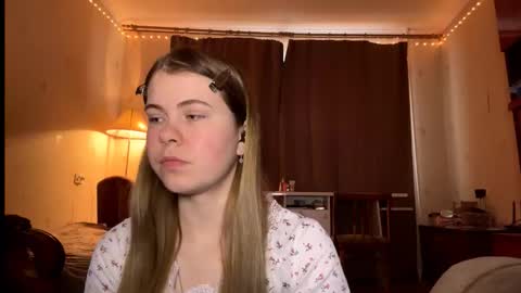 Snapshot of hirokosersen chatting on 01-18-26, 11:47 I am Amy ntmu Lets hit 10 Thumbs Up together online show from 01-18-26, 11:47