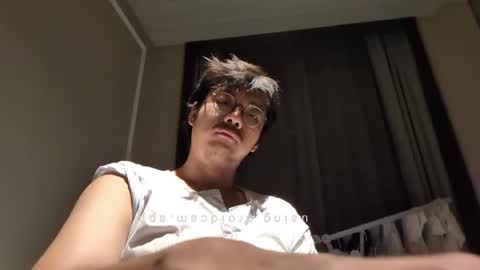 Snapshot of hirvirdish chatting on 09-24-25, 04:21 Taick online show from 09-24-25, 04:21