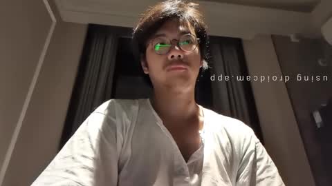 Snapshot of hirvirdish chatting on 10-25-25, 07:19 Taick online show from 10-25-25, 07:19