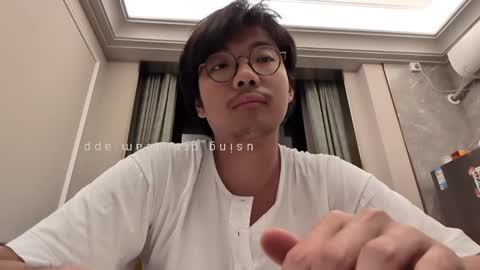 Snapshot of hirvirdish chatting on 10-28-25, 03:14 Taick online show from 10-28-25, 03:14