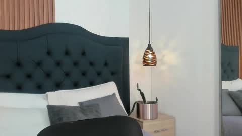 Hisoka online show from 09-14-25, 12:15