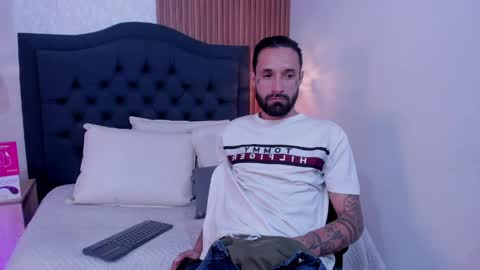 Hisoka online show from 04-09-26, 08:47