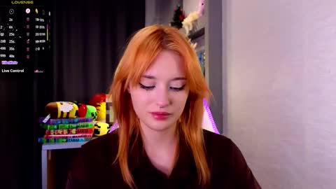 Ella online show from 10-20-25, 05:35