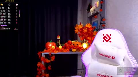 Ella online show from 10-23-25, 06:06