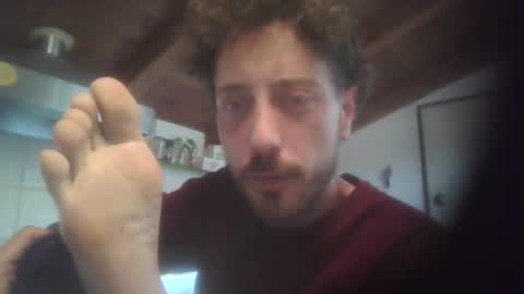 hitmenoww online show from 04-12-26, 08:52