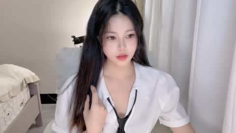 hkchengcheng online show from 12-01-25, 04:34