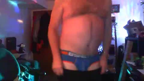 hobbes80 online show from 12-31-24, 05:11