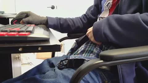 Snapshot of hoboayoyo chatting on 11-28-25, 03:36 Hentai man online show from 11-28-25, 03:36