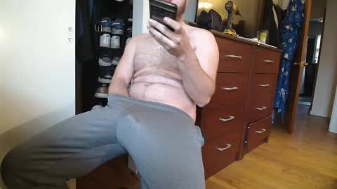 Snapshot of hockeyplayer206850 chatting on 12-10-24, 03:55 Hockey Player online show from 12-10-24, 03:55