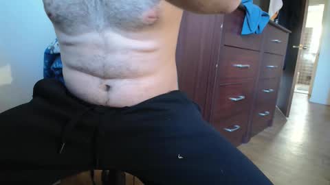 Snapshot of hockeyplayer206850 chatting on 01-09-25, 08:44 Hockey Player online show from 01-09-25, 08:44