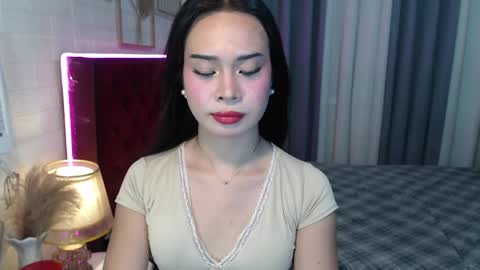 hoelymolly online show from 04-21-26, 01:42