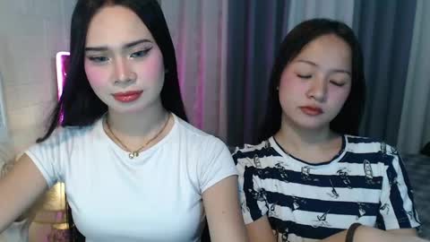 Snapshot of hoelymolly chatting on 04-25-26, 07:22 hoelymolly online show from 04-25-26, 07:22