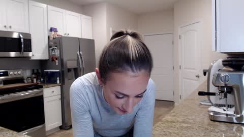 Holi Hurricane online show from 09-23-25, 03:53