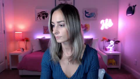 Holi Hurricane online show from 10-15-25, 02:01