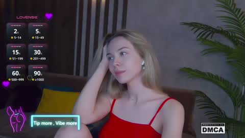 Snapshot of holl1would chatting on 02-12-25, 10:37 My social media links subscribe to support me online show from 02-12-25, 10:37