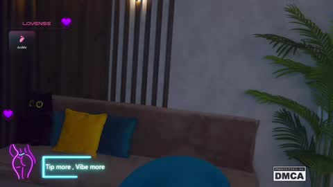 Snapshot of holl1would chatting on 02-21-25, 03:23 My social media links subscribe to support me online show from 02-21-25, 03:23