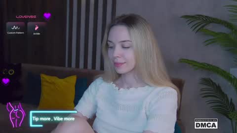 Snapshot of holl1would chatting on 03-03-25, 06:37 My social media links subscribe to support me online show from 03-03-25, 06:37