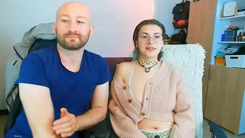 Holly and Honey online show from 04-06-26, 10:44
