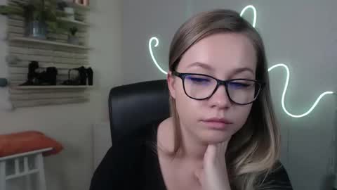 Holly online show from 12-06-24, 08:05