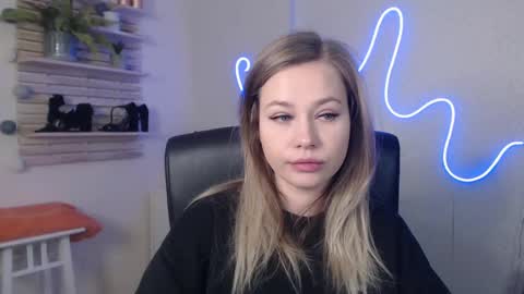 Holly online show from 12-09-24, 03:29