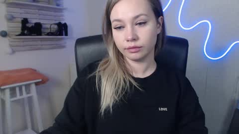 Holly online show from 12-09-24, 09:39