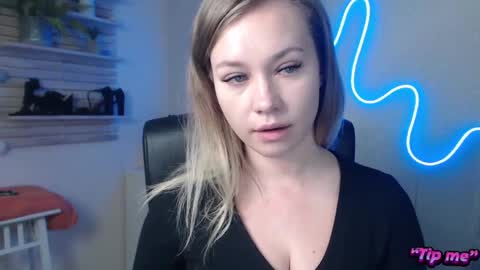 Holly online show from 12-19-24, 06:56