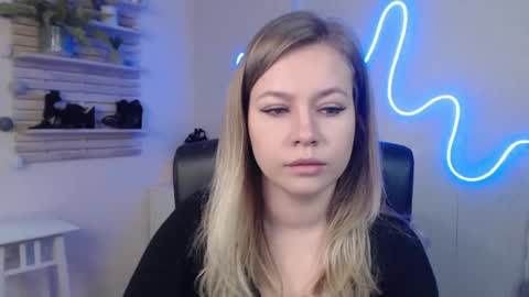 Holly online show from 01-03-25, 06:44