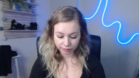 Holly online show from 01-07-25, 07:31