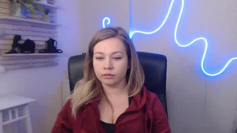 Holly online show from 01-20-25, 07:36