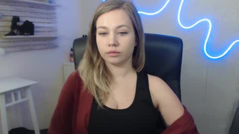 Holly online show from 01-20-25, 10:40