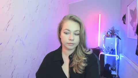 Holly online show from 10-17-25, 06:54