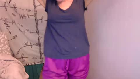 holly_bourbon online show from 09-17-25, 01:29