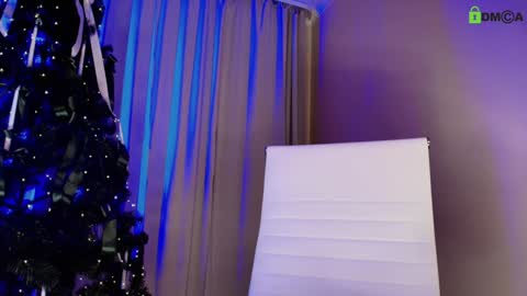 Snapshot of hollyextra chatting on 01-16-25, 10:23 hollyextra online show from 01-16-25, 10:23