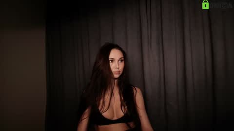 Snapshot of hollyextra chatting on 11-02-25, 09:28 hollyextra online show from 11-02-25, 09:28