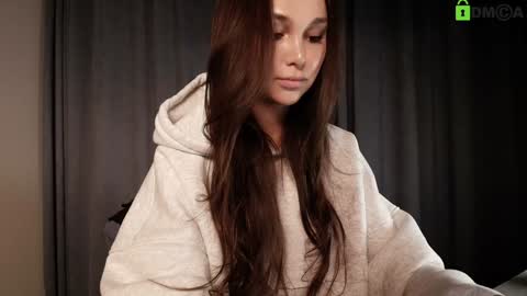 Snapshot of hollyextra chatting on 11-11-25, 03:23 hollyextra online show from 11-11-25, 03:23