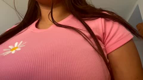 Snapshot of hollykoff chatting on 01-24-25, 02:28 space online show from 01-24-25, 02:28