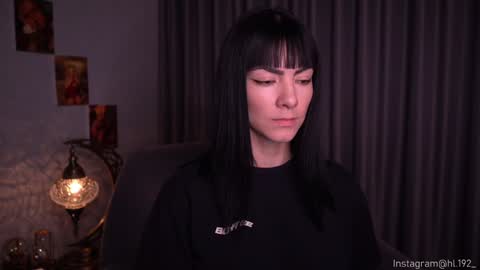 Snapshot of hollylinder_ chatting on 01-23-25, 01:19 Holly Linder online show from 01-23-25, 01:19