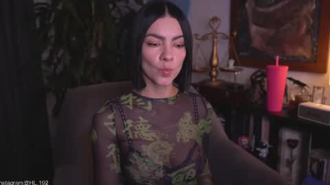 Snapshot of hollylinder_ chatting on 06-29-26, 12:39 Holly Linder online show from 06-29-26, 12:39