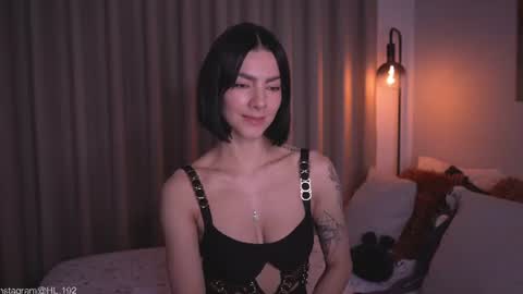 Snapshot of hollylinder_ chatting on 07-02-26, 02:00 Holly Linder online show from 07-02-26, 02:00