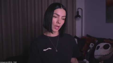 Snapshot of hollylinder_ chatting on 07-09-26, 01:42 Holly Linder online show from 07-09-26, 01:42