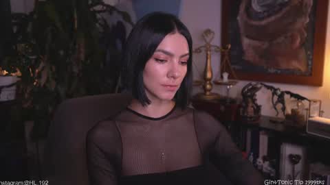 Snapshot of hollylinder_ chatting on 07-11-26, 02:25 Holly Linder online show from 07-11-26, 02:25