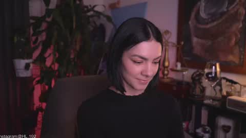 Snapshot of hollylinder_ chatting on 07-22-26, 02:14 Holly Linder online show from 07-22-26, 02:14