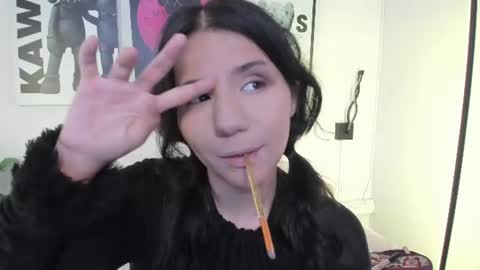 Snapshot of hollypeach_ chatting on 06-16-26, 07:27 hollypeach_ online show from 06-16-26, 07:27